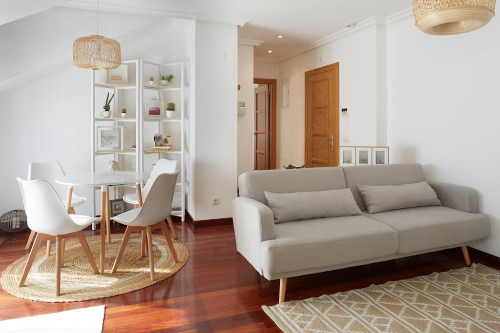 Apartamento Con Terraza A Un Paso De La Playa Gijon Exterior photo